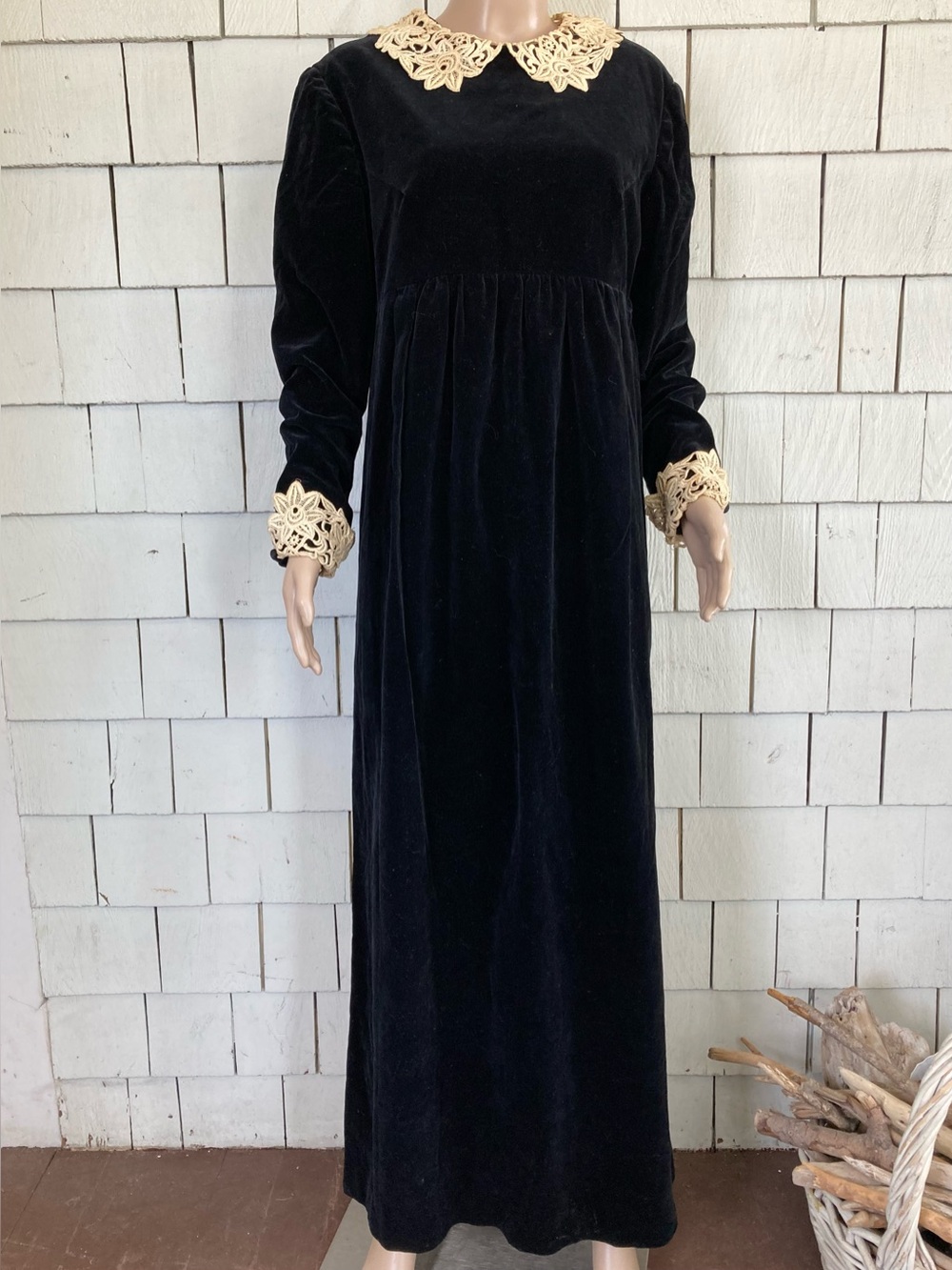 Gothic Dark Cottagecore Vintage Antique 1930s Black Velvet Dress Size Medium